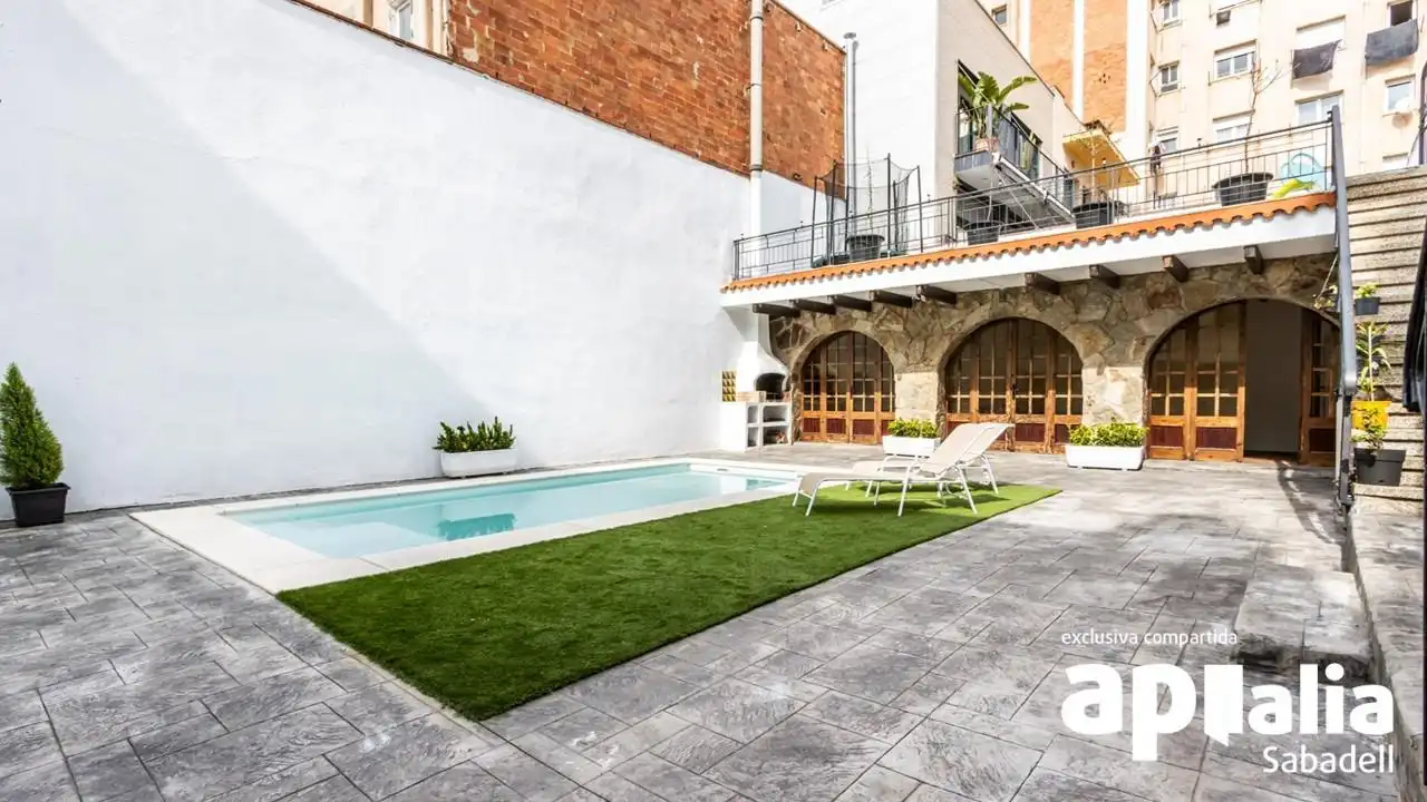 Casa in vendita a Carrer de Regàs