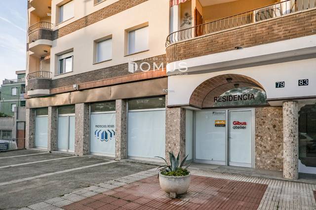 Local comercial en Alquiler en Gran Via de Pau Casals en Centre
