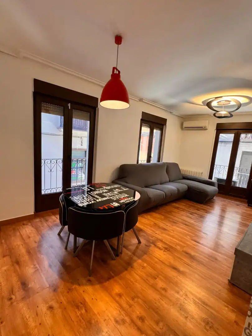 Apartamento con balcón en venta en Calle de San Juan, imagen 3