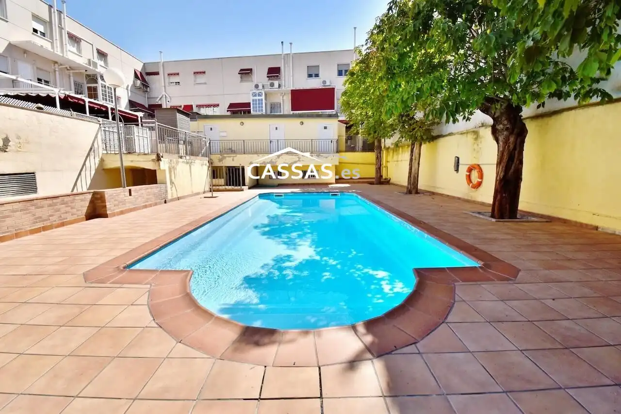 Piscina de Planta baja en venta en Torrejón de Ardoz con Aire acondicionado y Piscina comunitaria