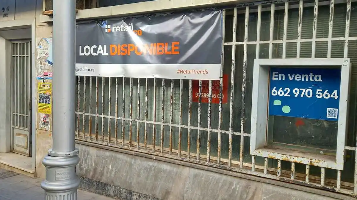 Commercial properties for sale in Pinos Puente
