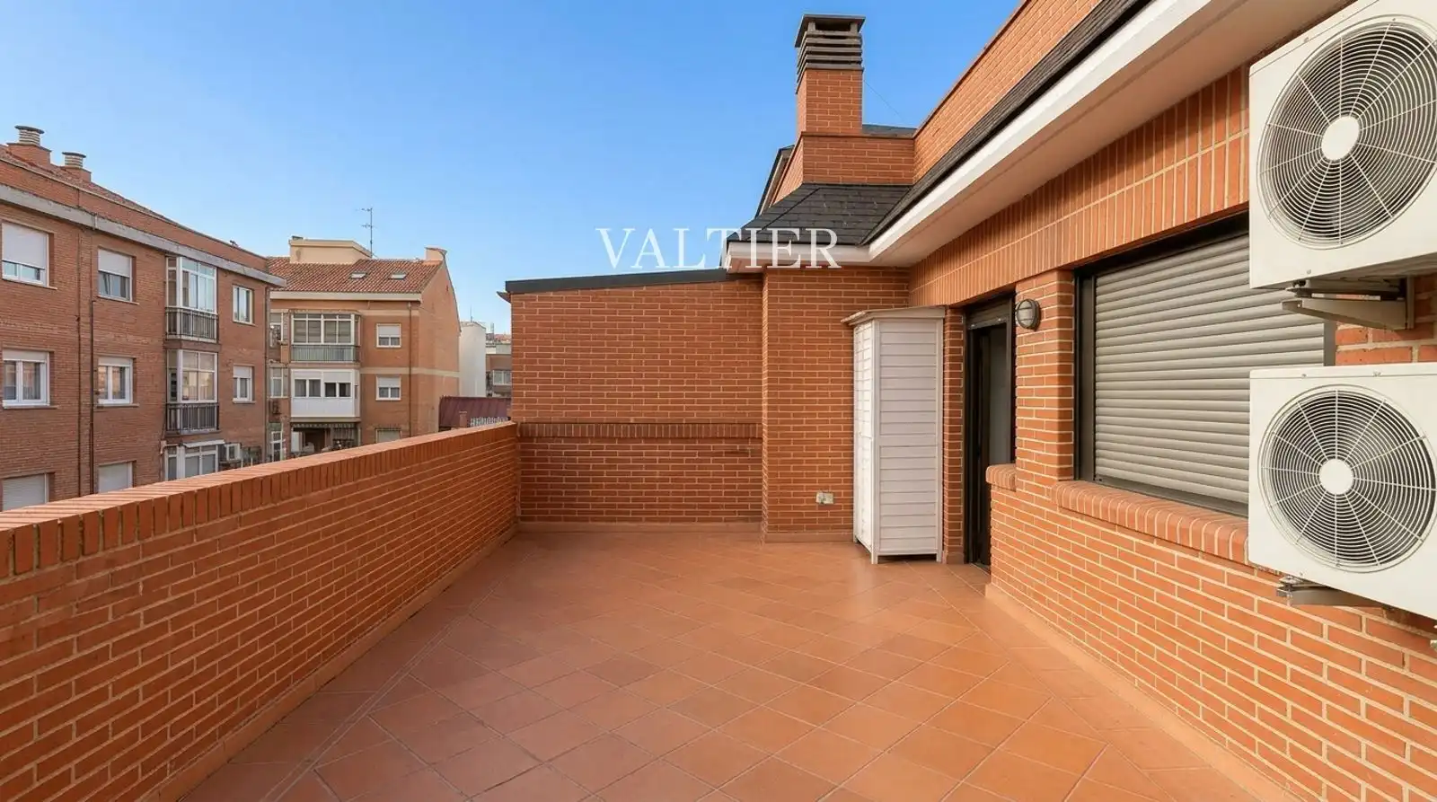 Attic for rent in DE GABRIEL DÍEZ, Cuatro Caminos - Azca
