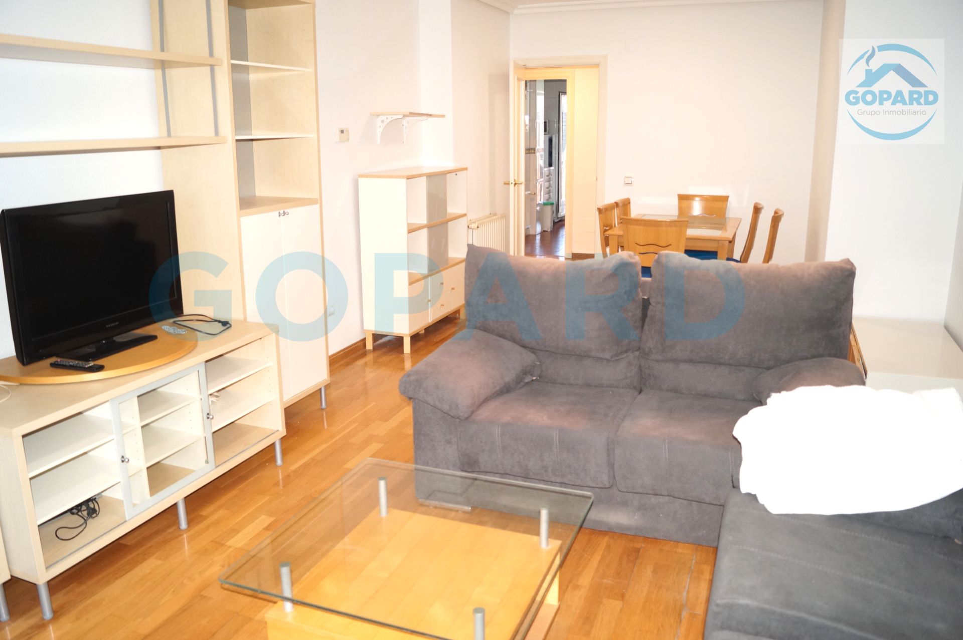 Sala d'estar de Pis de lloguer en Villanueva de la Cañada amb Calefacció, Parquet i Terrassa