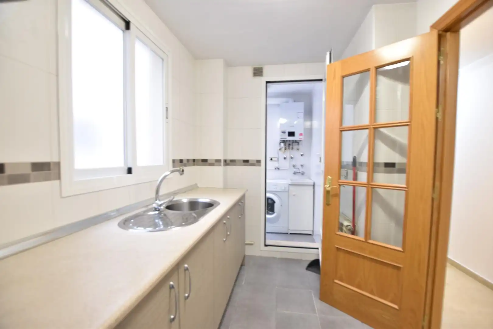 Kitchen of Flat for rent in Beiro