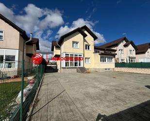 Vista exterior de Casa o xalet en venda en Ibeas de Juarros amb Calefacció, Jardí privat i Terrassa