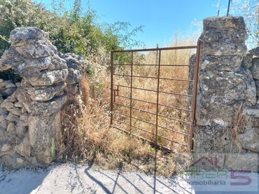 Terreny rústic en venda a Torre de Santa María