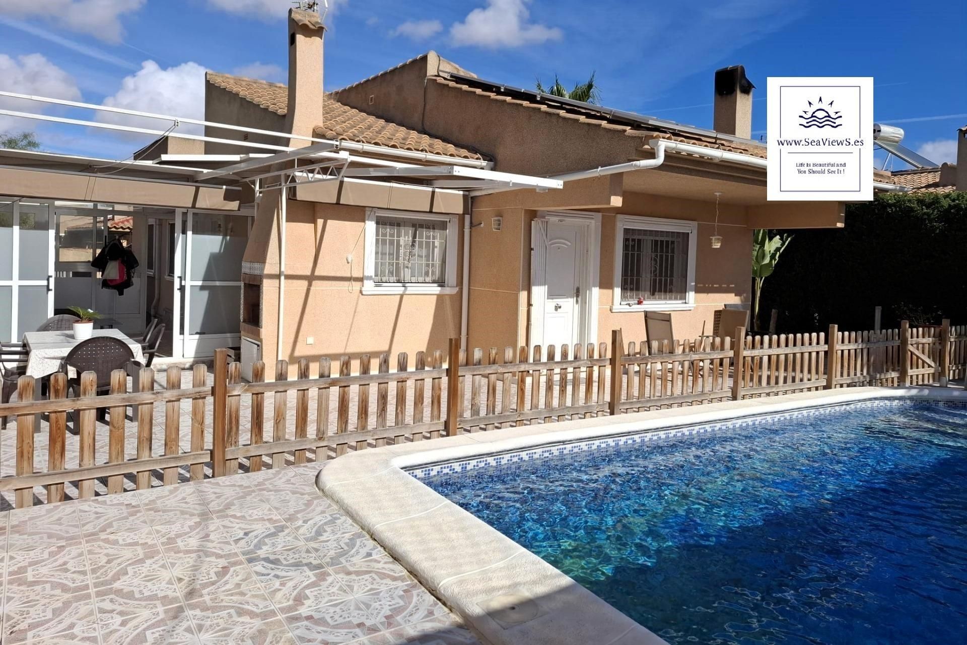 Exterior view of House or chalet for sale in Torrevieja  with Air Conditioner, Heating and Private garden