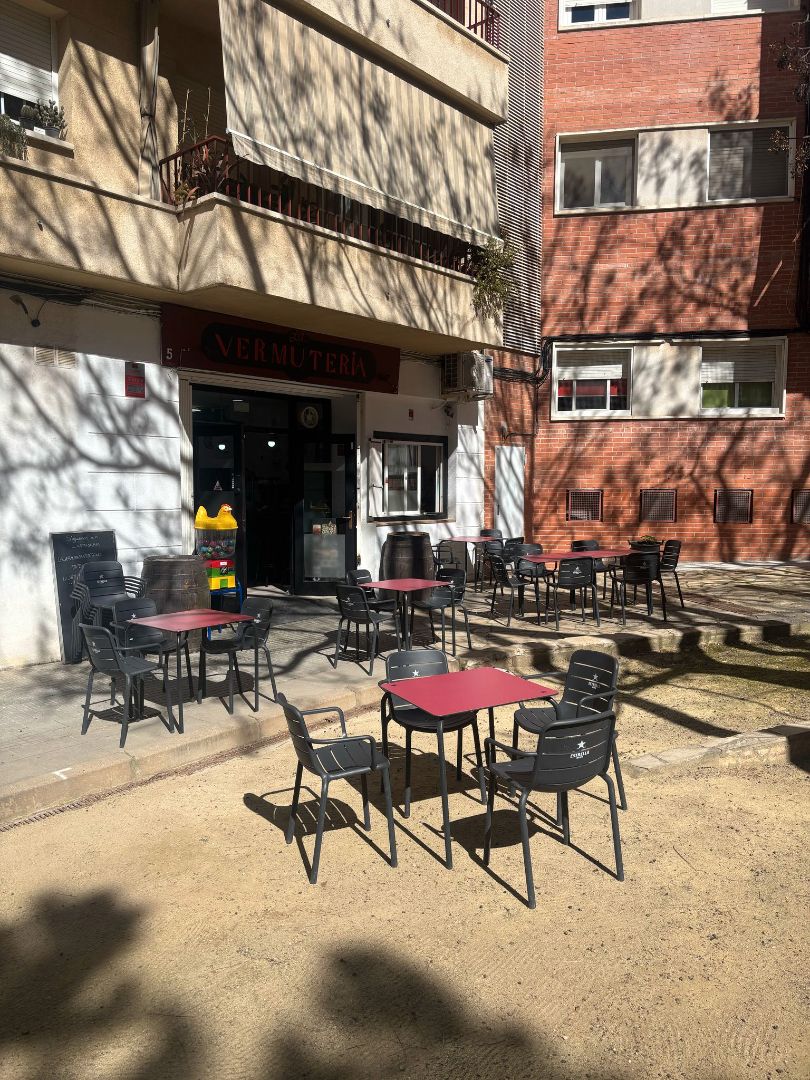 Local en venda en Vilafranca del Penedès amb Aire condicionat, Terrassa i Moblat