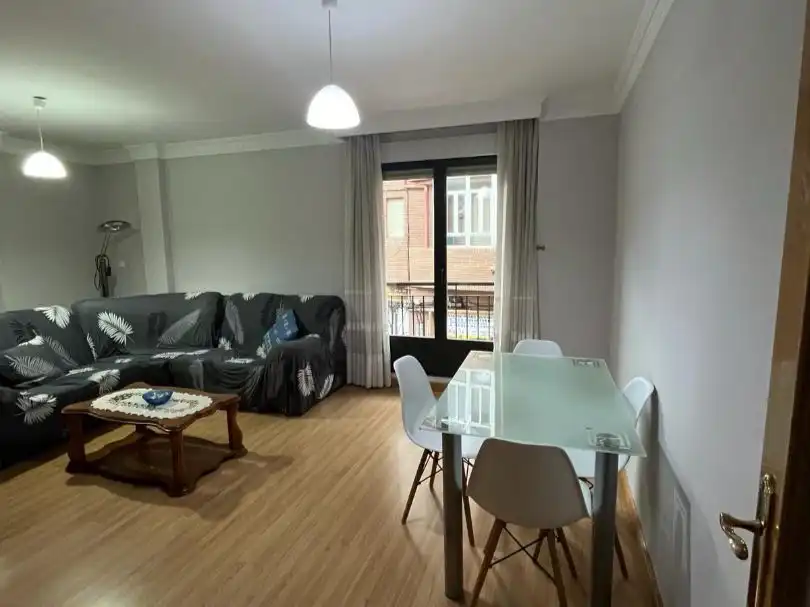 Wohnzimmer von Wohnung zur Miete in Valverde de la Virgen, León