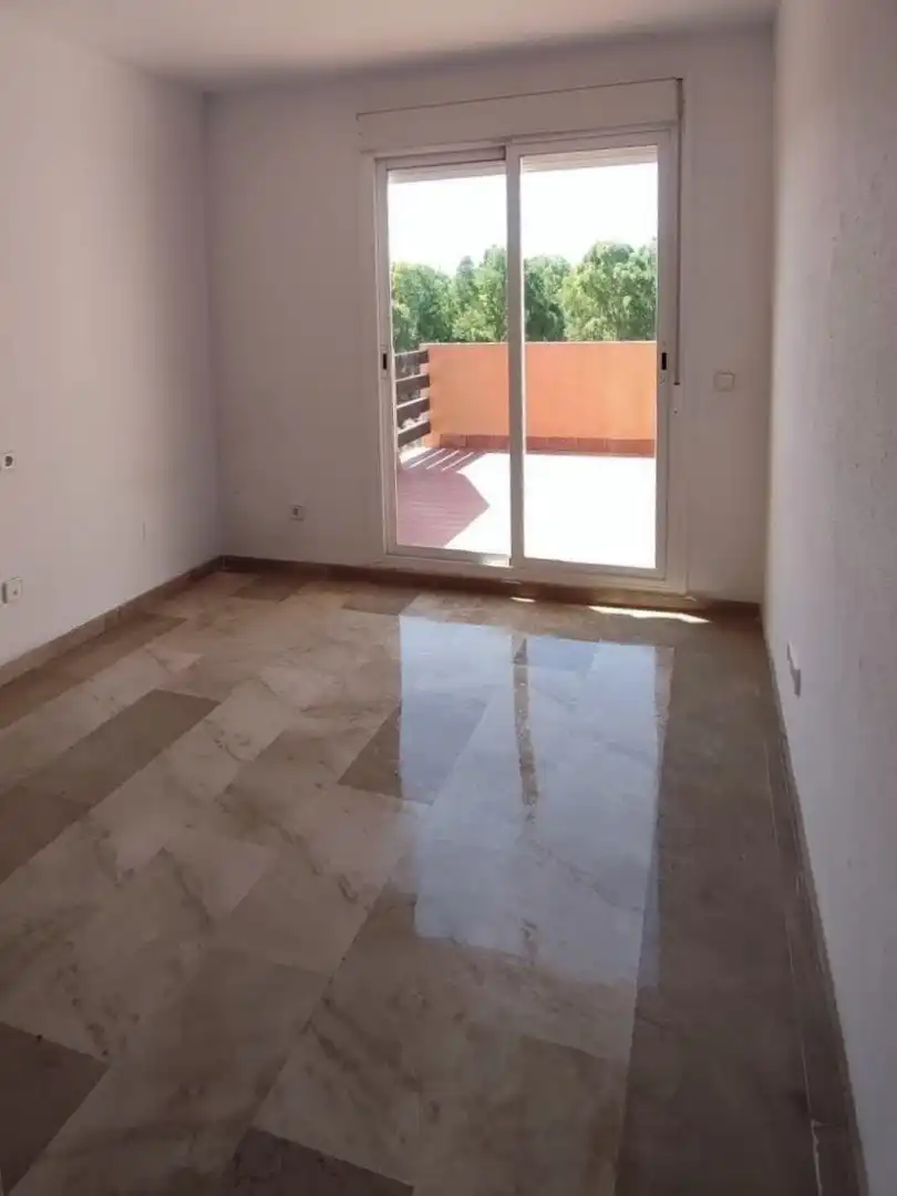 Penthouse mit Terrasse zum Verkauf in Bahía de Casares, imagen 8