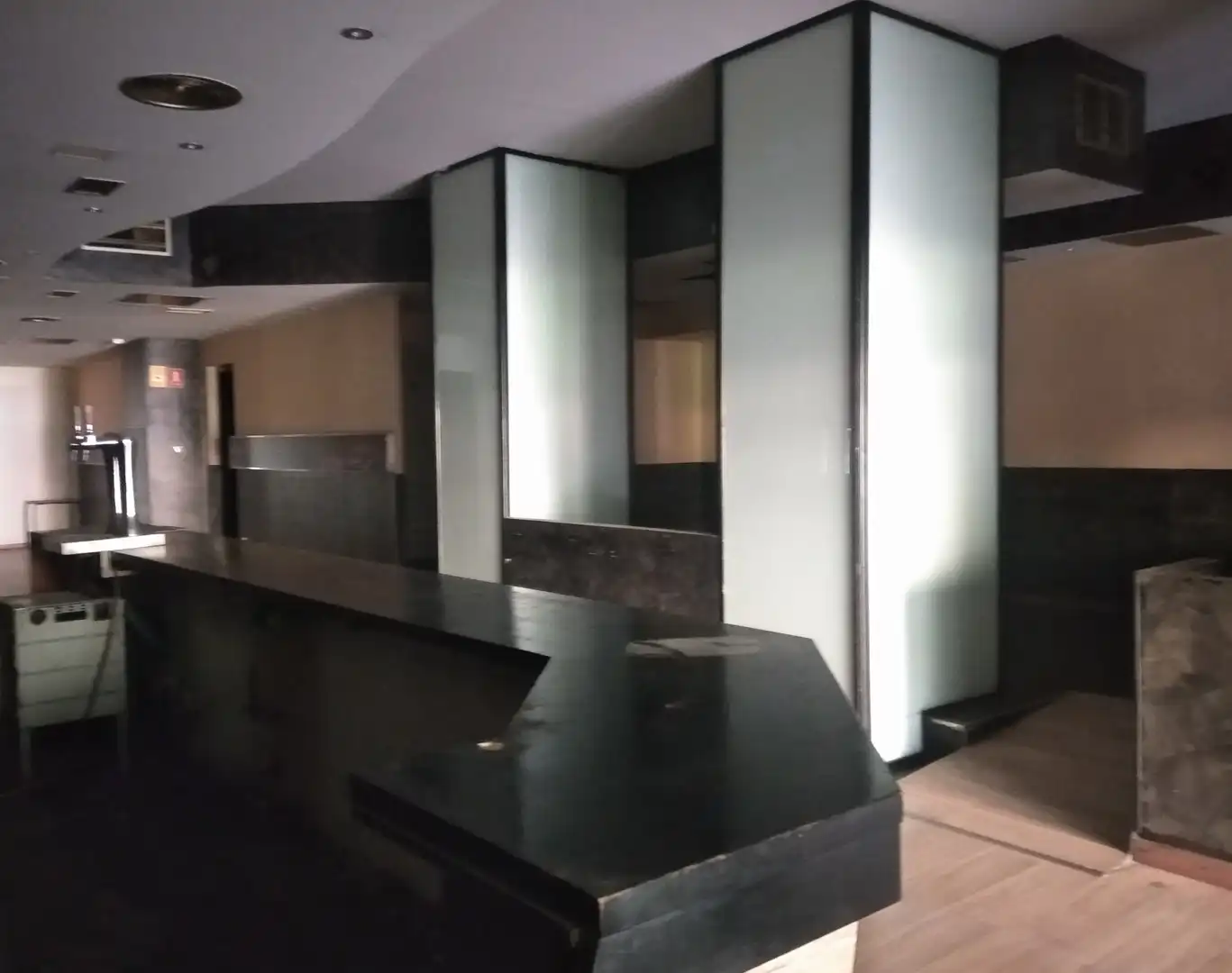 Local comercial en venta en Calle de la Reina Fabiola 37, imagen 11