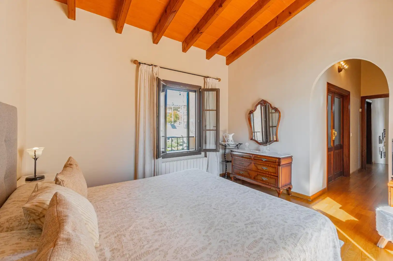 Habitación de Casa o chalet en venta en Calvià con Aire acondicionado, Calefacción y Jardín privado