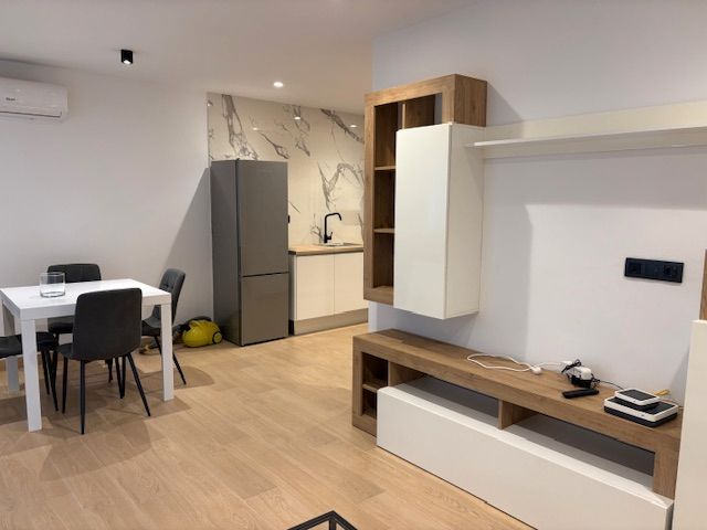 Cuina de Planta baixa de lloguer en Castelldefels amb Aire condicionat, Moblat i Forn