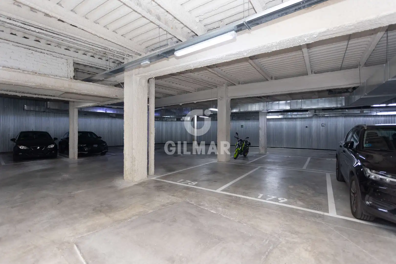 Parking of Office for sale in Madrid  with Heating