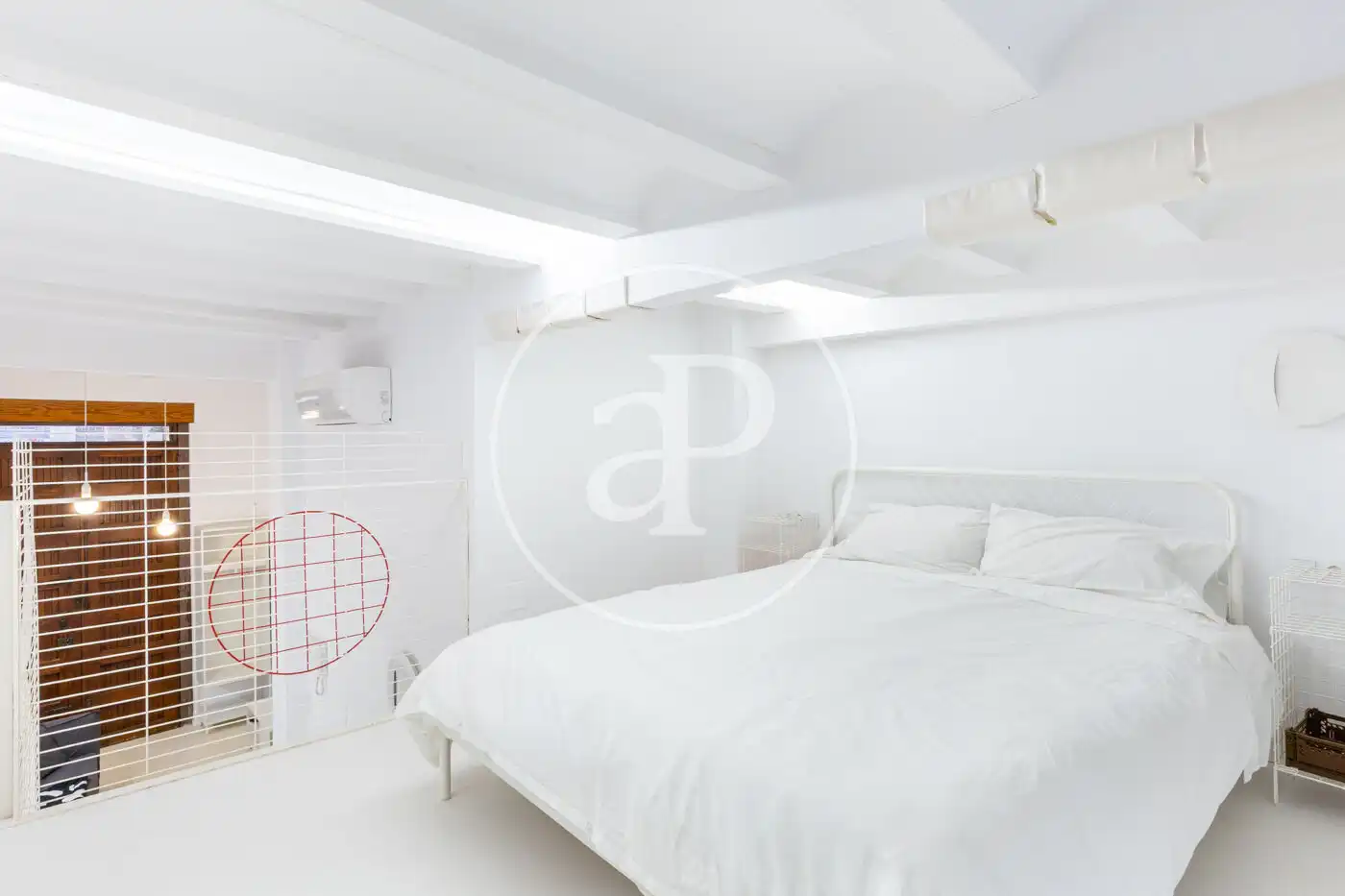 Dormitori de Loft de lloguer en Valencia amb Aire condicionat, Calefacció i Moblat