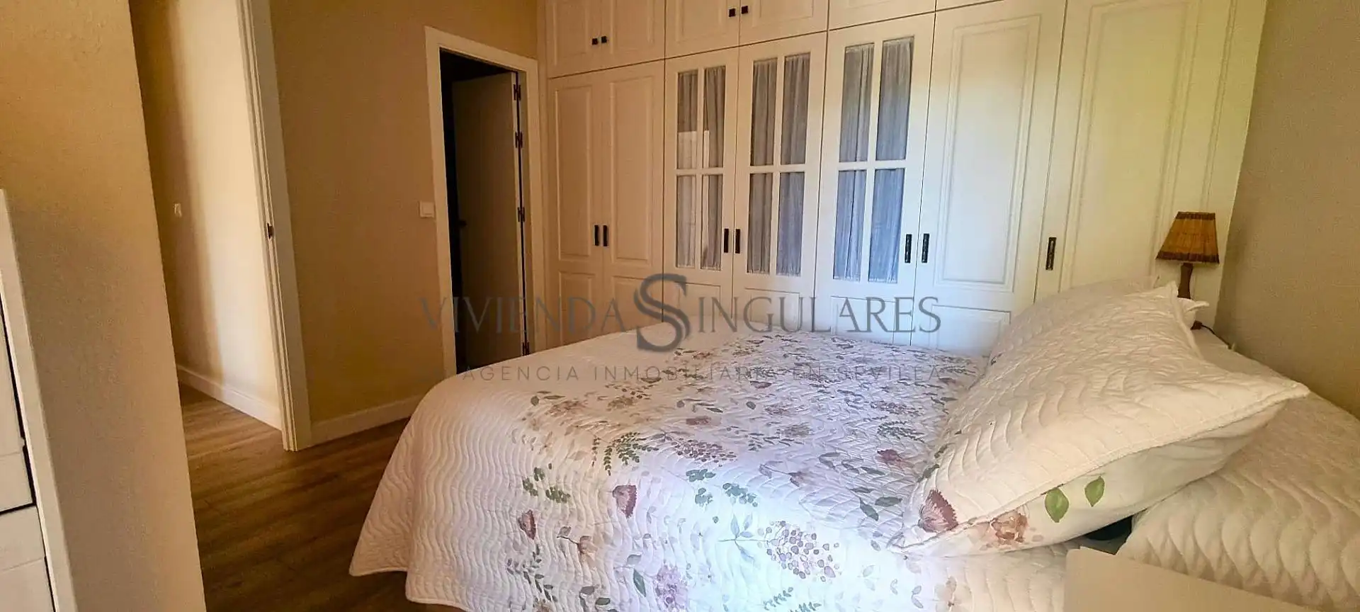 Bedroom of Flat for sale in Sevilla  with Air Conditioner, Heating and Private garden