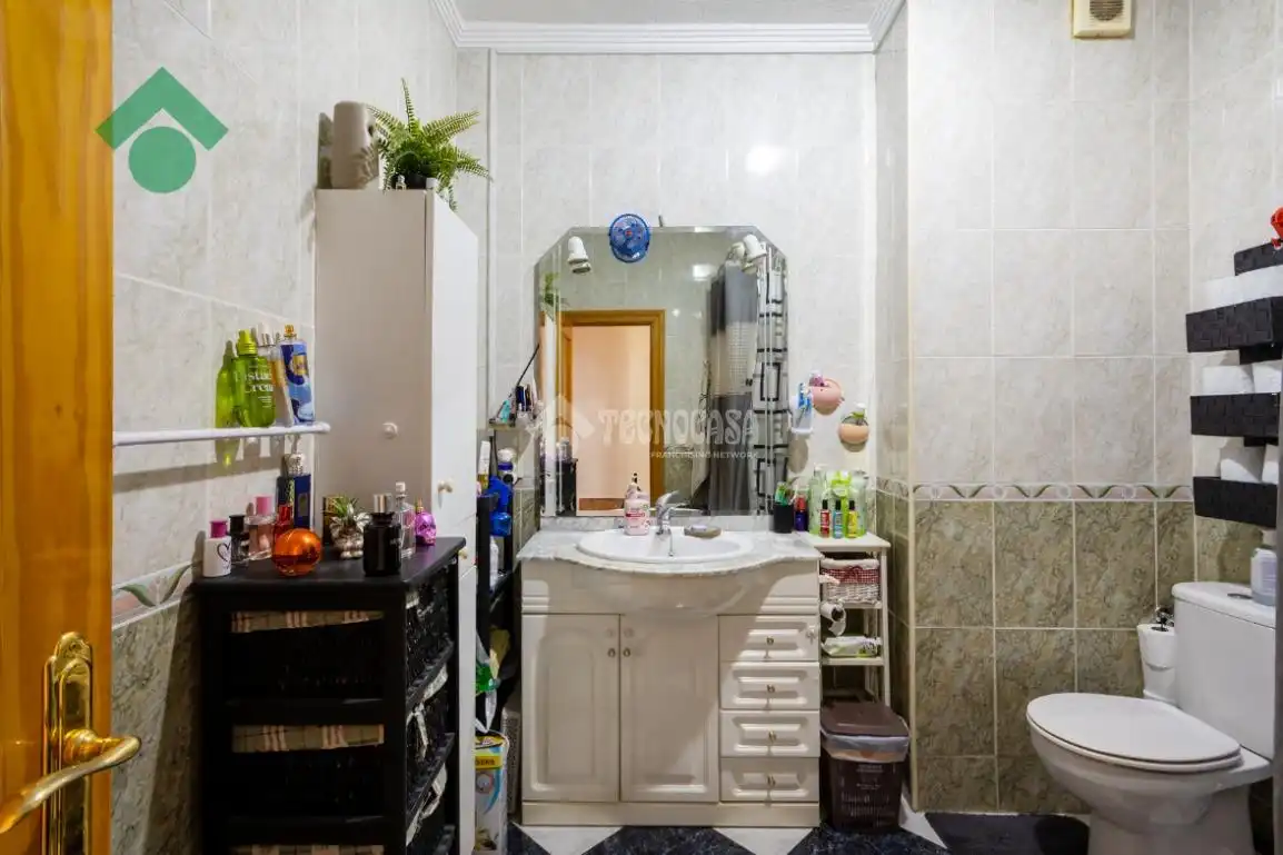 Baño de Piso en venta en Almuñécar con Balcón