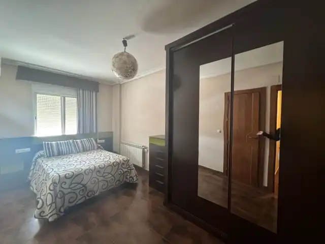 Bedroom of Flat for rent in Puertollano  with Air Conditioner, Heating and Parquet flooring