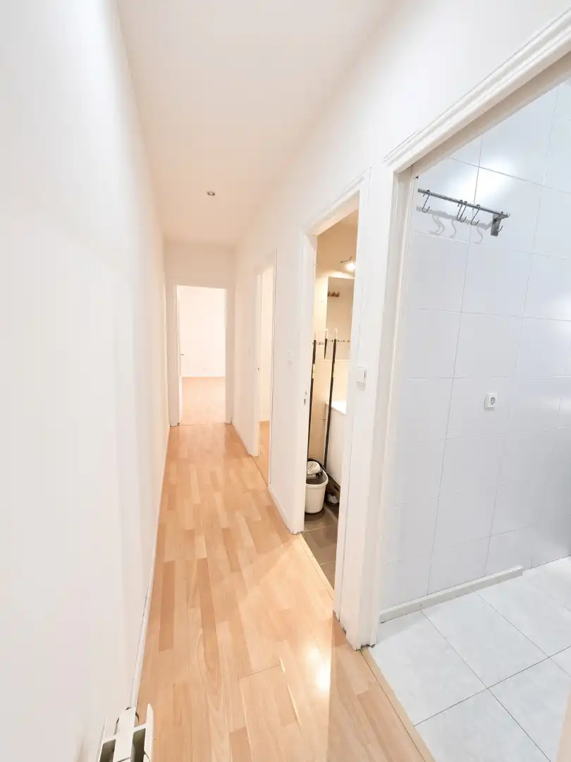 Flat for sale in Madrid  with Air Conditioner, Heating and Washing machine
