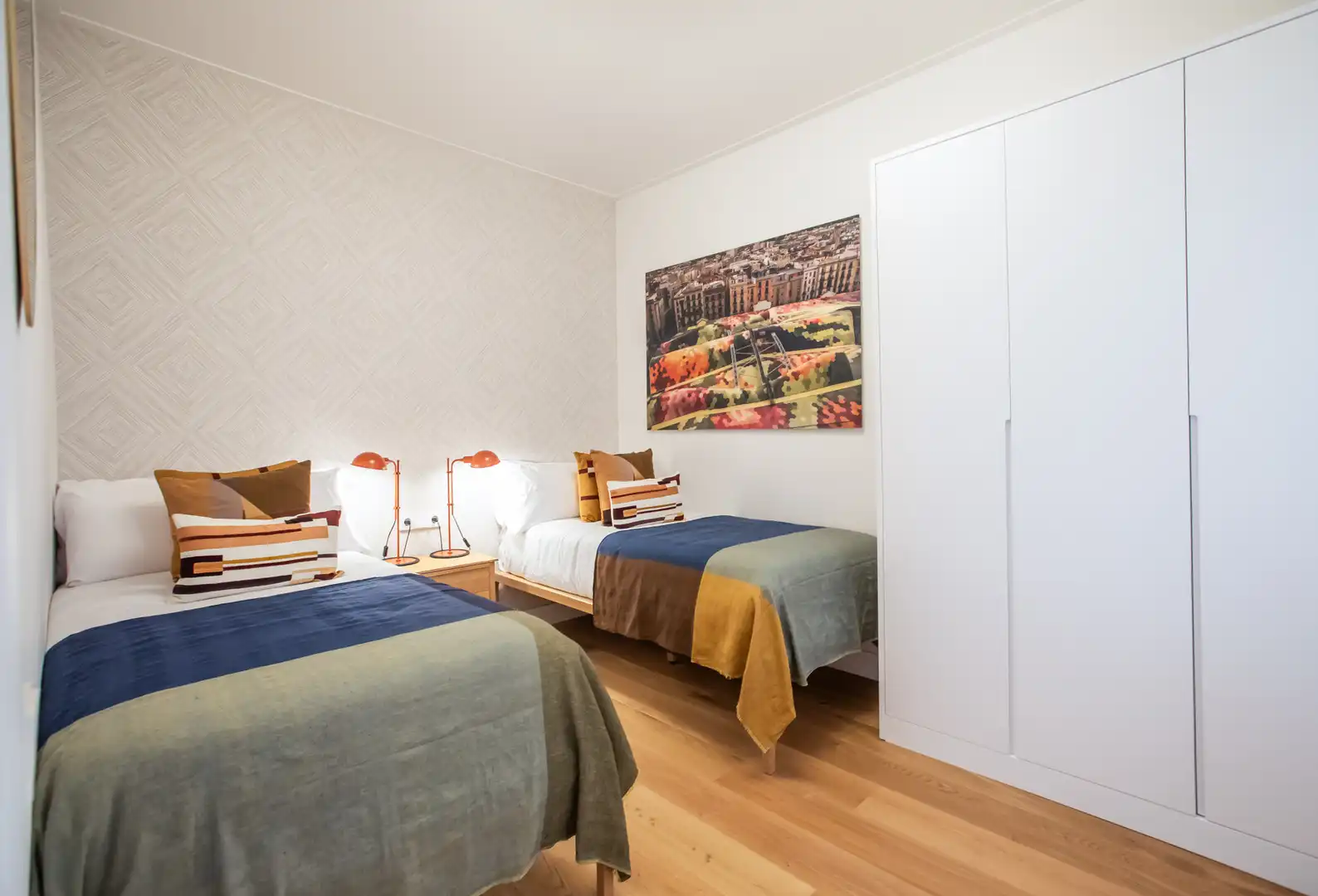 Schlafzimmer von Dachboden zur Miete in Barcelona mit Klimaanlage, Heizung und Parkett