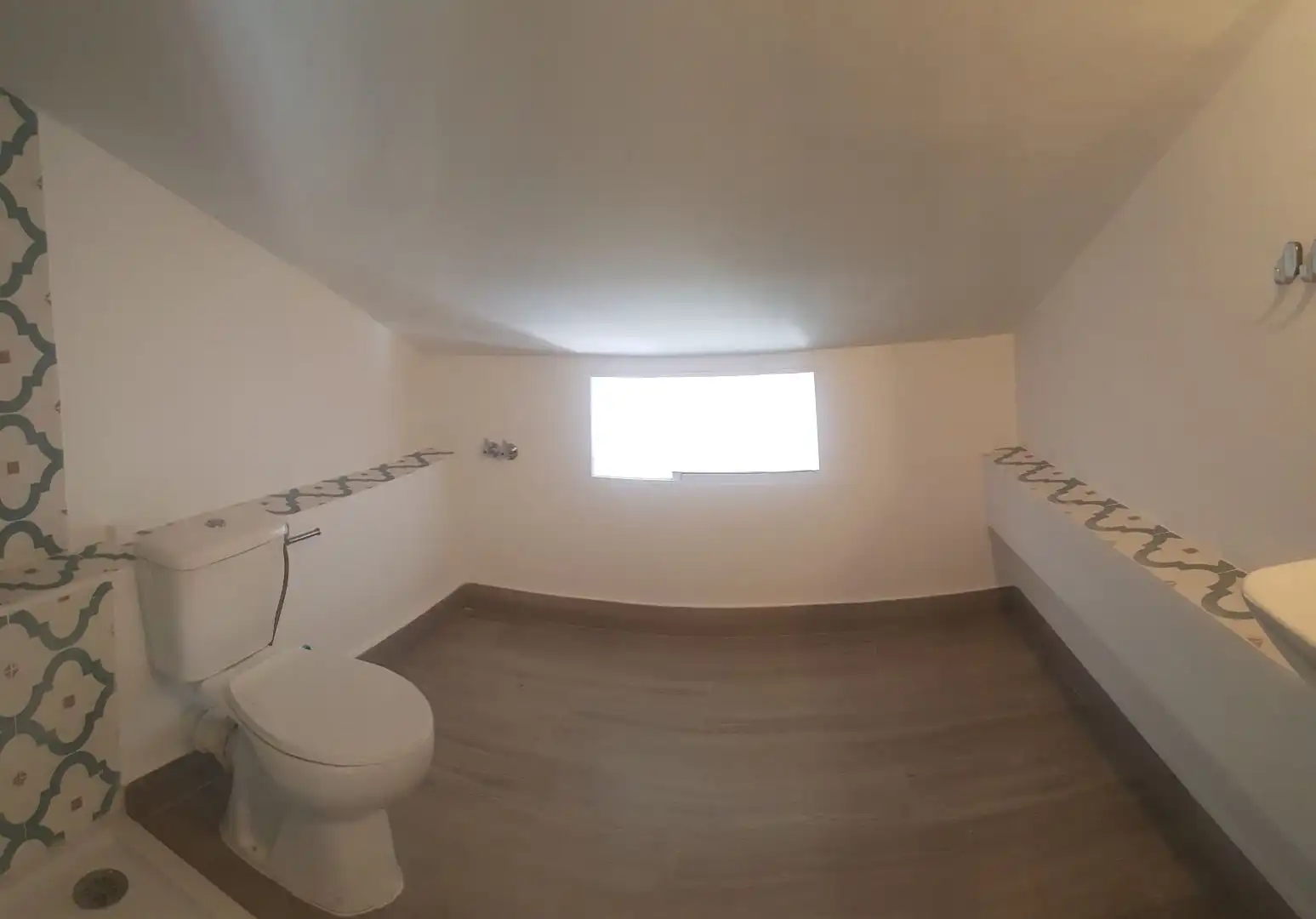 Wohnung zur Miete in Sevilla mit Klimaanlage, Heizung und Parkett