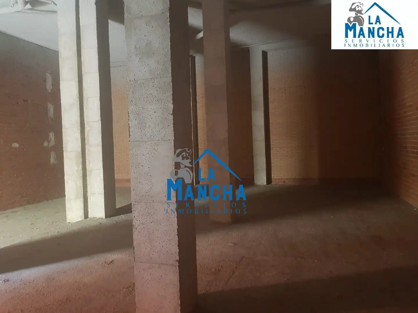 Local en venta en Calle SAN CARLOS DE NICARAGUA, Imaginalia - Llanos del Águila
