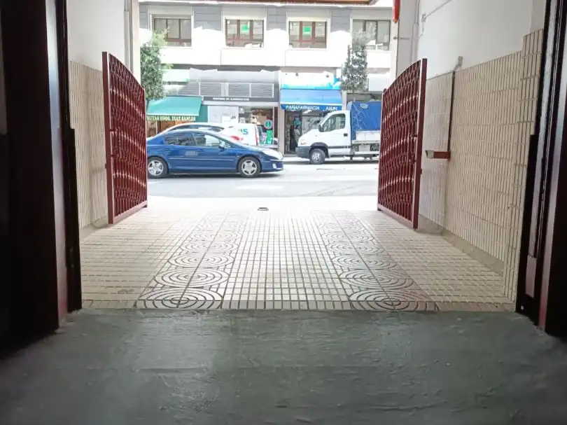 Garage for sale in Oviedo 