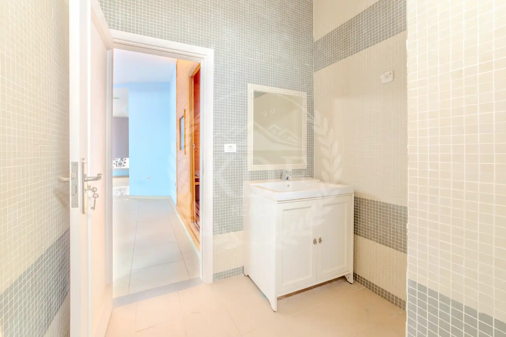 Badezimmer von Geschaftsraum zum Verkauf in El Rosario mit Klimaanlage, Terrasse und Alarm