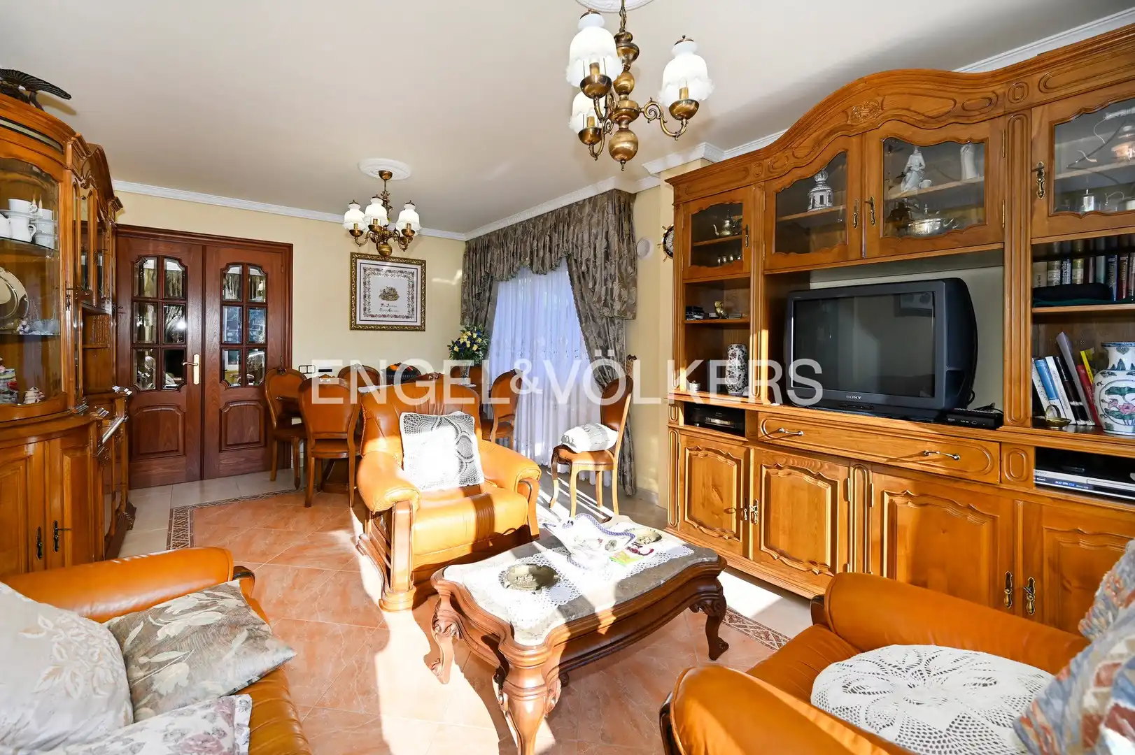 Sala d'estar de Casa o xalet en venda en Bareyo amb Calefacció, Jardí privat i Terrassa