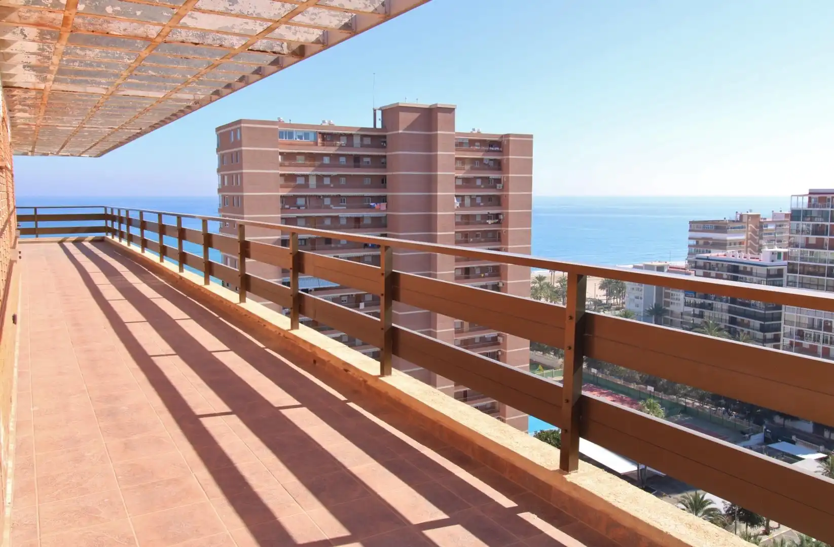 Terrassa de Àtic en venda en Alicante / Alacant amb Terrassa, Balcó i Piscina comunitària