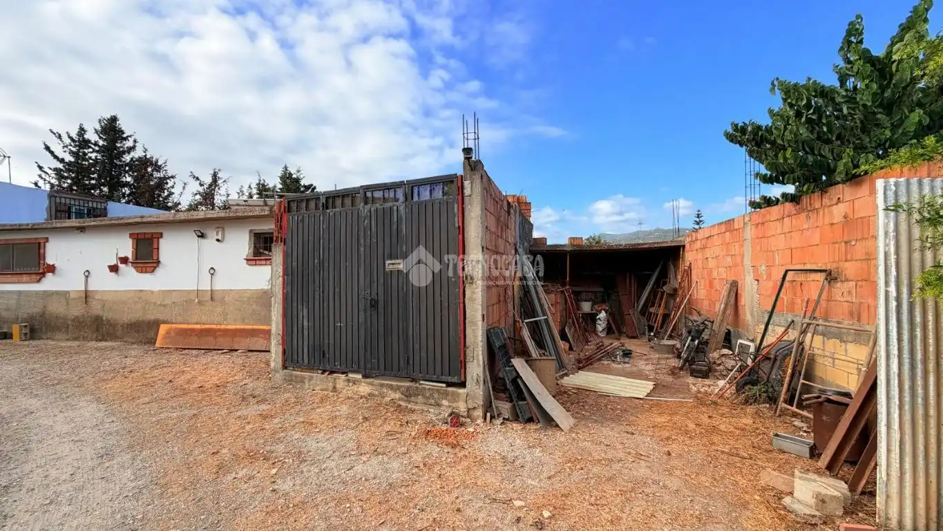 Casa rústica en venta en Los Barrios, imagen 2