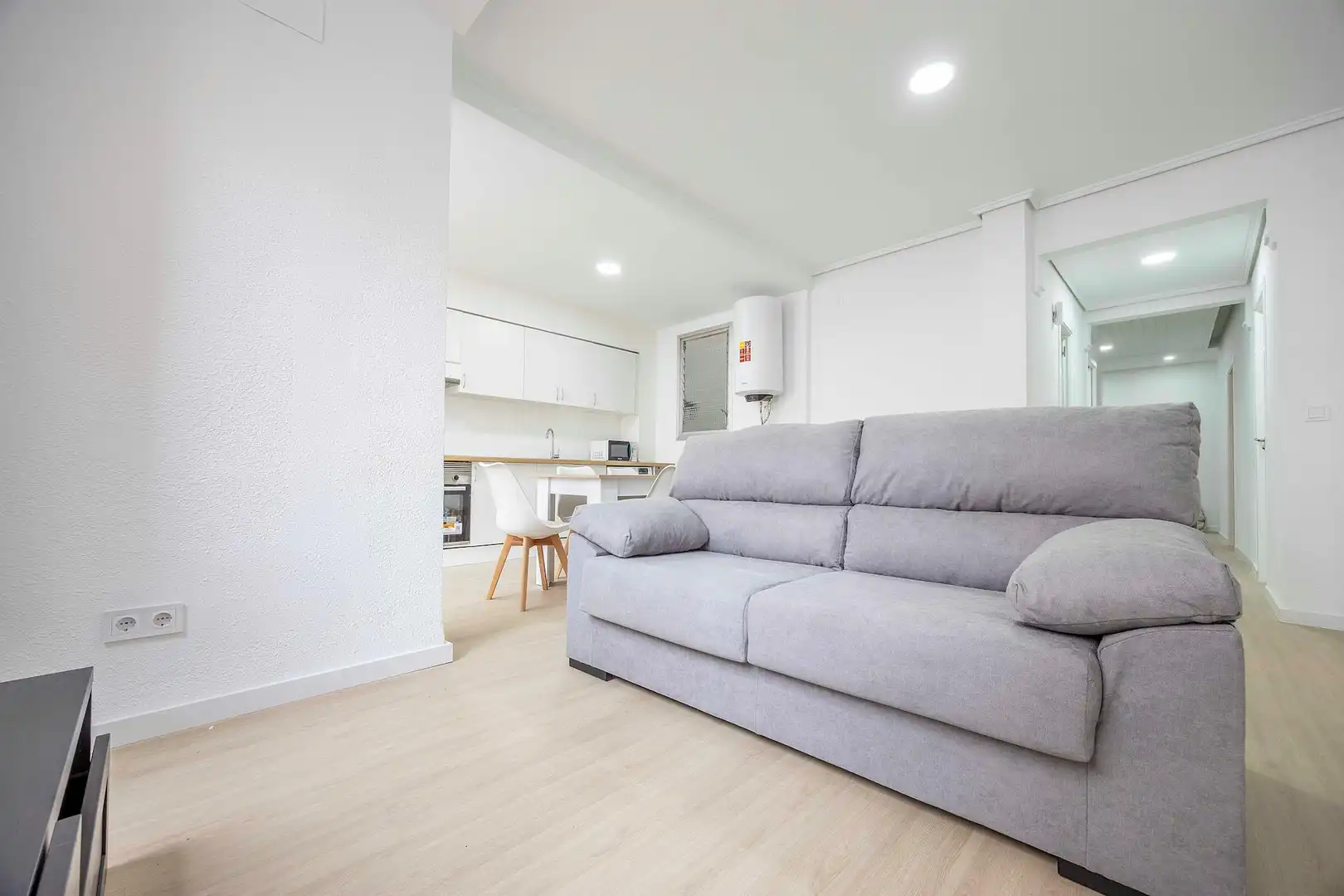 Living room of Flat for share in Valencia  with Air Conditioner, Heating and Furnished