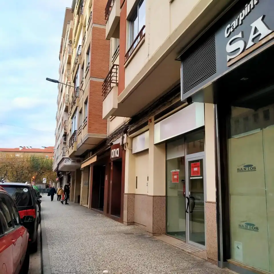 Vista exterior de Local en venta en Calatayud con Aire acondicionado