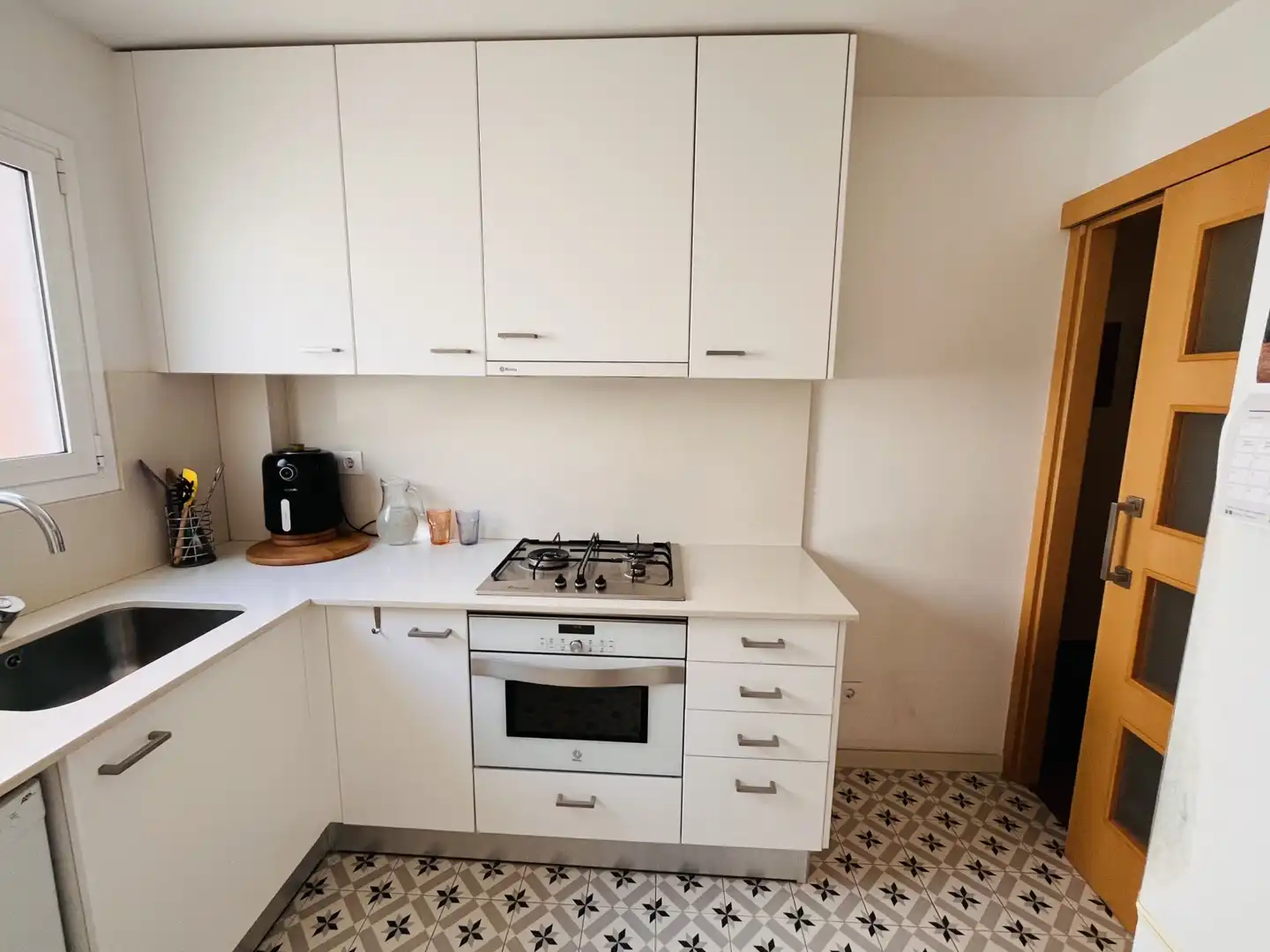 Küche von Wohnung zum Verkauf in Sant Pol de Mar mit Klimaanlage, Heizung und Terrasse