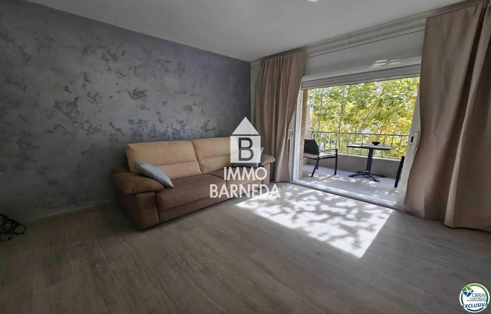 Vista exterior de Piso en venta en Empuriabrava con Aire acondicionado, Calefacción y Terraza