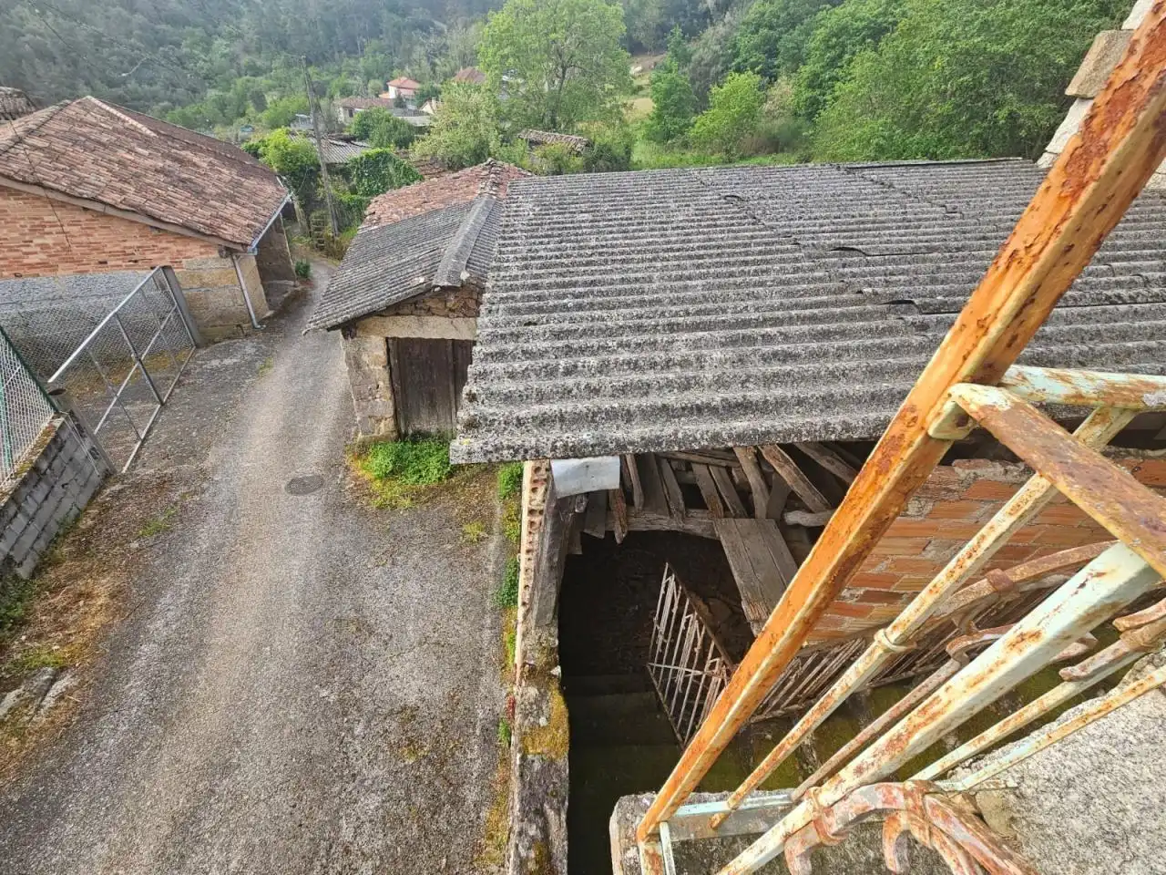 Houses for sale in Toén