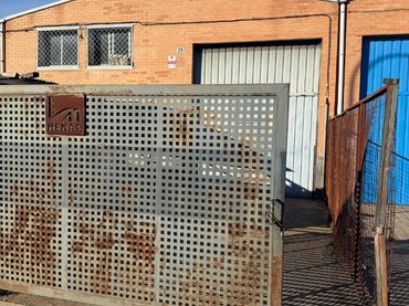 Nave industrial en venta en La Garena