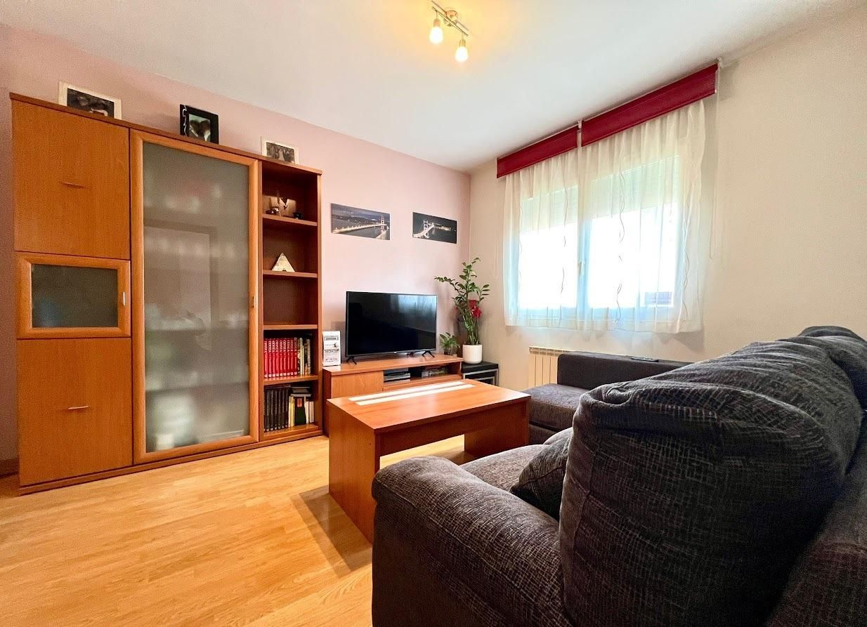 Living room of Flat for sale in Manresa  with Heating and Balcony
