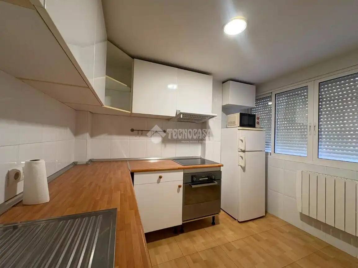 Flat for rent in Juan de la Cierva
