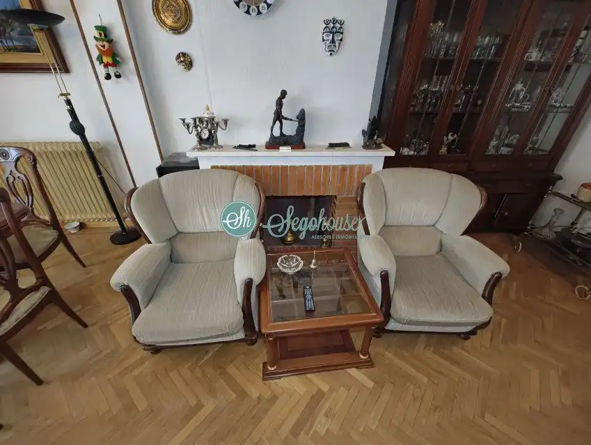 Sala de estar de Piso en venta en Segovia con Calefacción, Terraza y Trastero