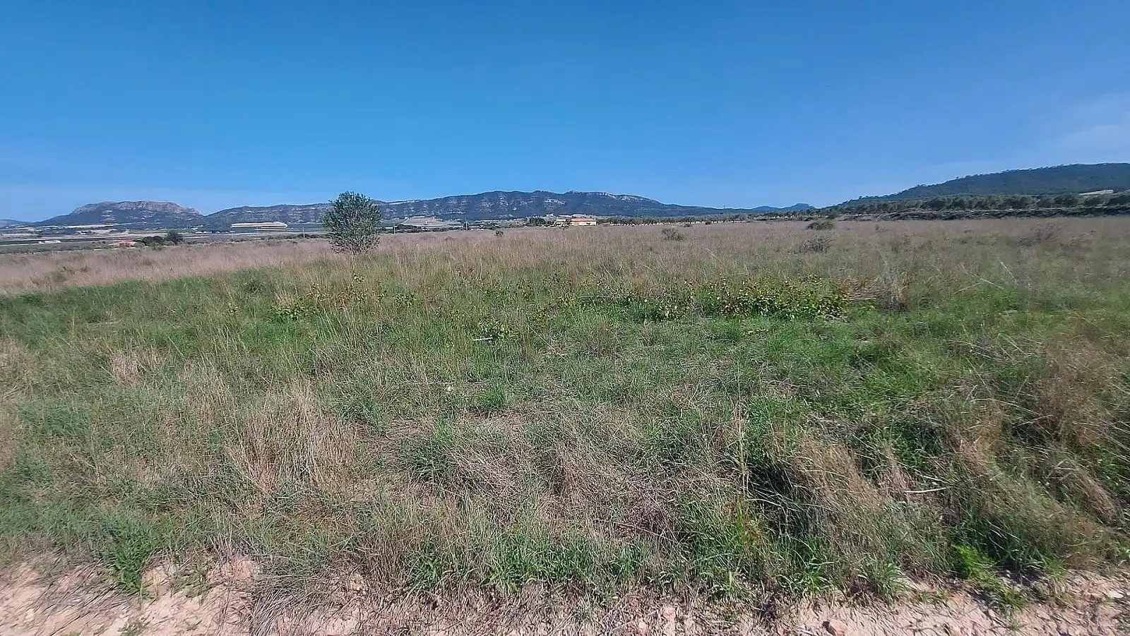 Rustikales Grundstück zum Verkauf in Salinas, imagen 2