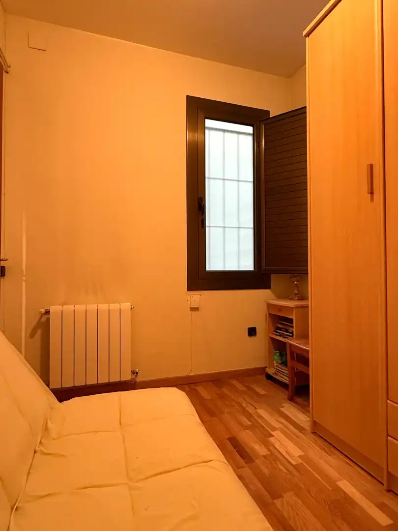 Bedroom of Flat for sale in Barcelona  with Heating, Parquet flooring and Furnished