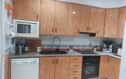 Kitchen of Single-family semi-detached for sale in Bujalance  with Air Conditioner and Terrace