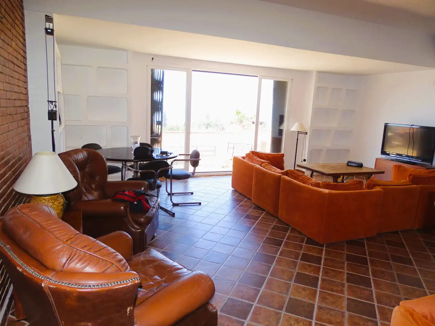 Sala de estar de Casa o chalet en venta en Rincón de la Victoria con Jardín privado y Amueblado