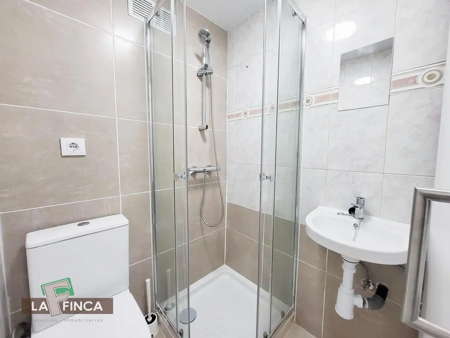 Baño de Piso en venta en Oviedo 