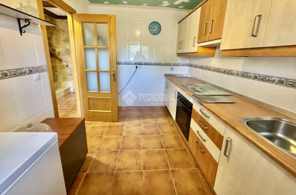 Cocina de Casa adosada en venta en Espinosa de Henares con Jardín privado y Trastero