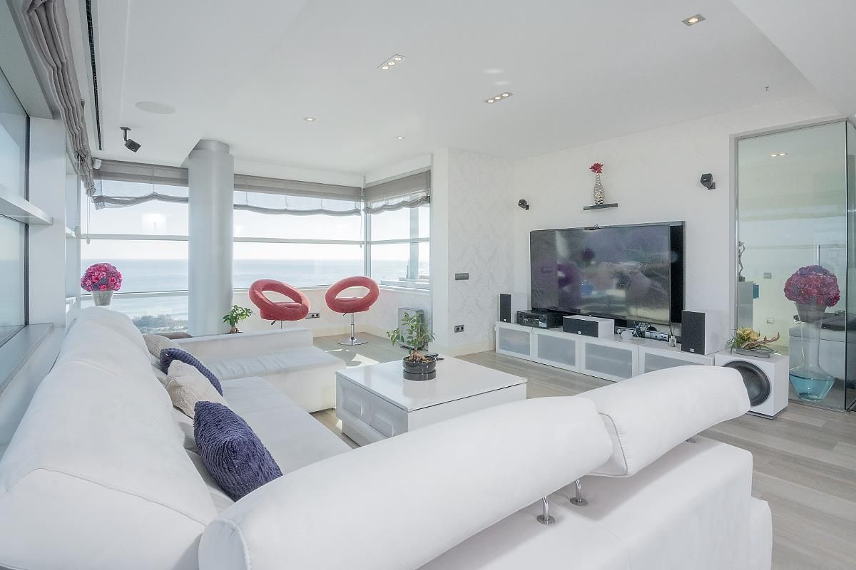 Living room of Attic for sale in  Barcelona Capital  with Air Conditioner, Terrace and Furnished