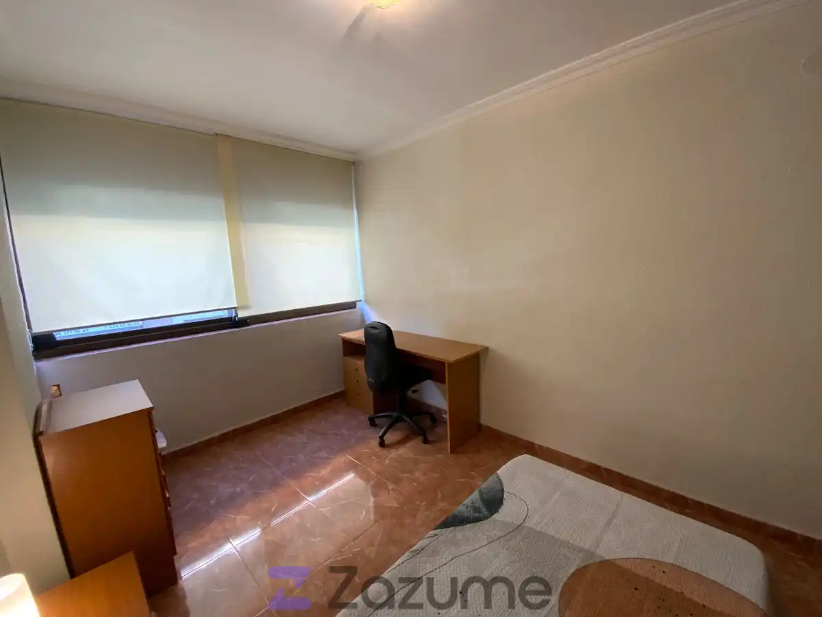 Bedroom of Flat for rent in Valencia  with Air Conditioner, Heating and Terrace