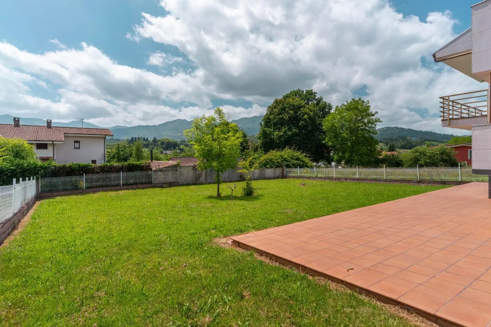Casa o xalet en venda en Bimenes amb Calefacció, Jardí privat i Terrassa