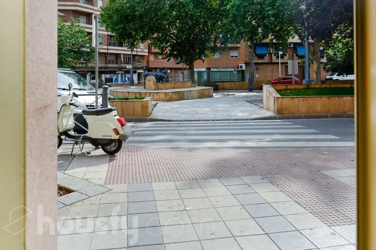 Vista exterior de Pis en venda en Puertollano amb Aire condicionat, Terrassa i Moblat